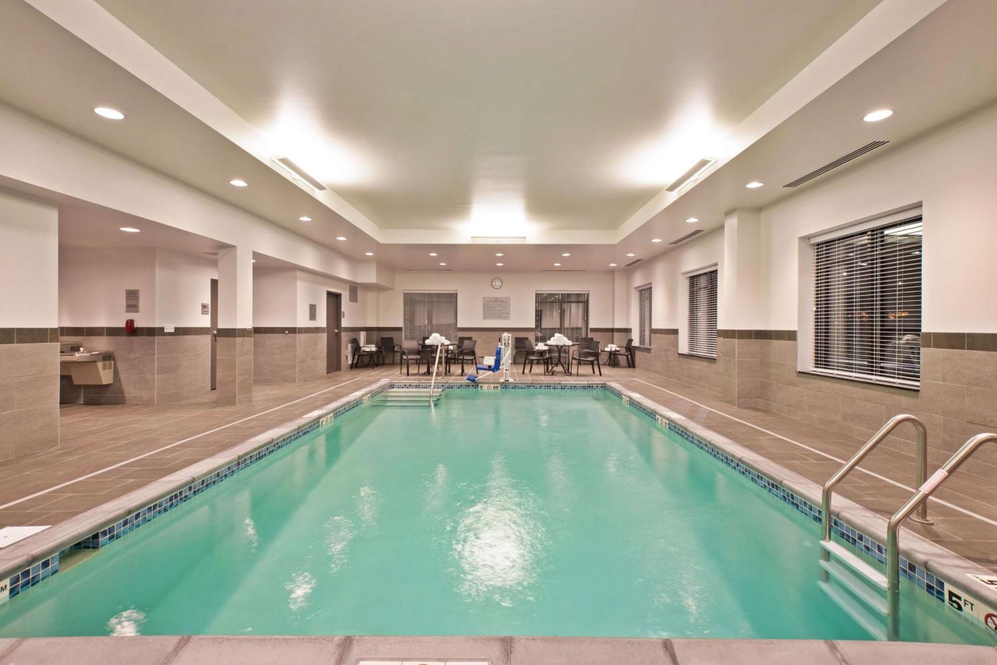 Hampton Inn & Suites North Huntingdon-Irwin, Pa Экстерьер фото